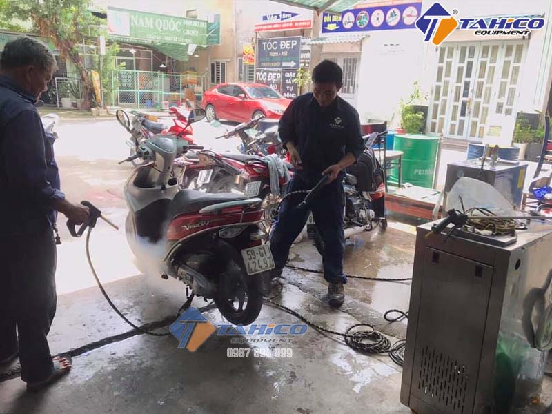 Máy rửa xe ô tô hơi nước nóng Kokoro T9000